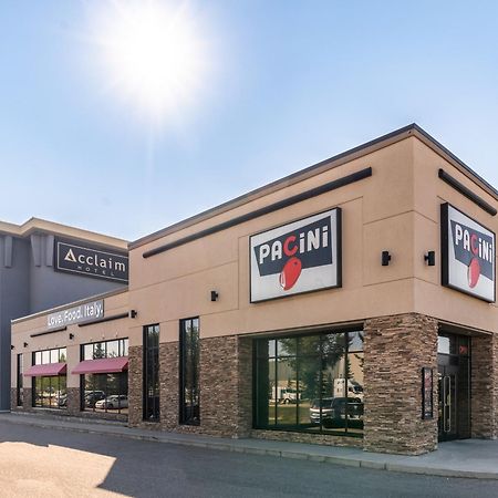 Acclaim Hotel By Clique YYC Екстериор снимка