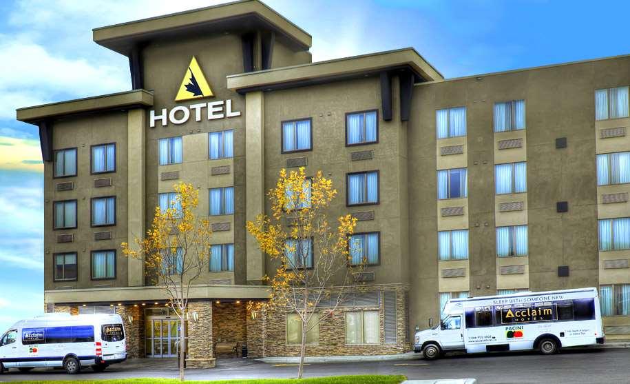 Acclaim Hotel By Clique YYC Екстериор снимка
