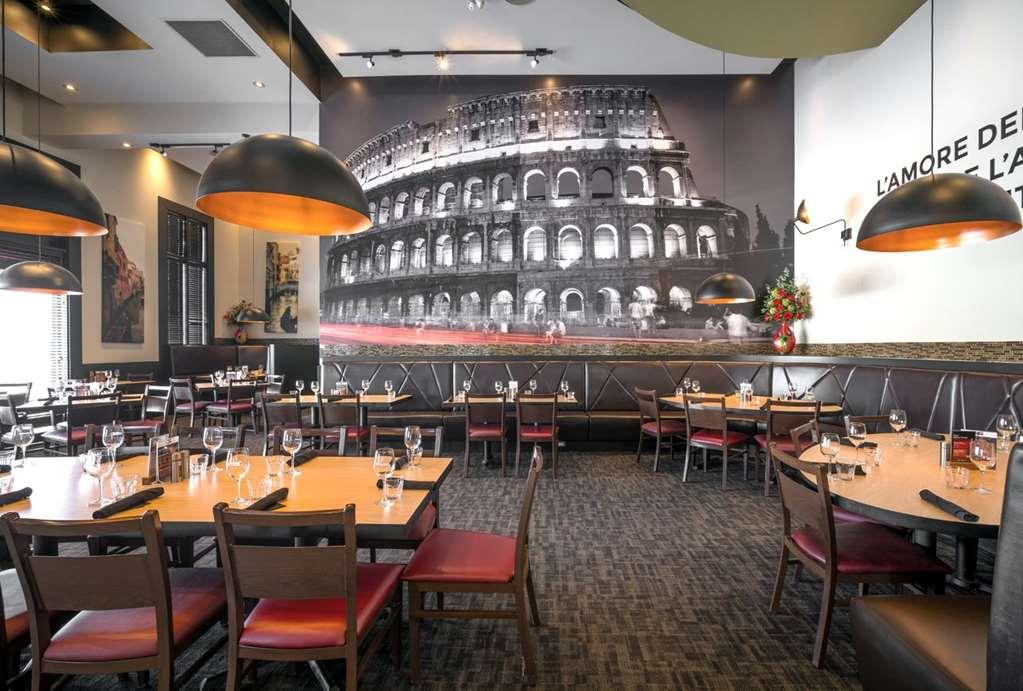 Acclaim Hotel By Clique YYC Ресторант снимка
